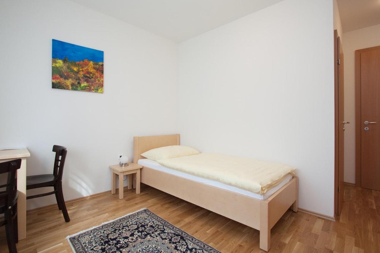 Pension Kirchenblick Tulln An Der Donau Bagian luar foto